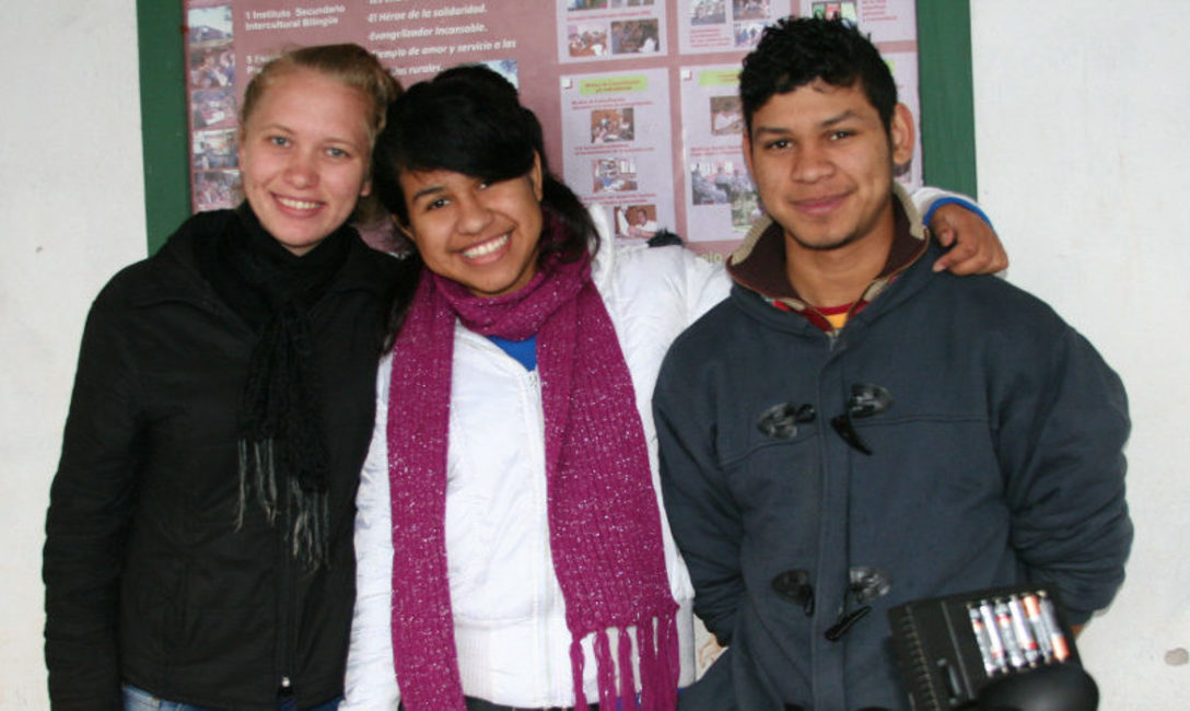 Imagen de Becas estudiando con el mate en San Antonio, Misiones Imagen de Becas estudiando con el mate en San Antonio, Misiones