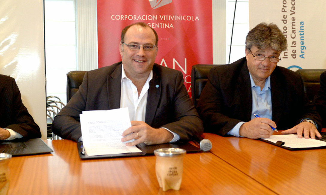 Imagen de Convenio entre la carne, el vino y la yerba mate Imagen de Convenio entre la carne, el vino y la yerba mate