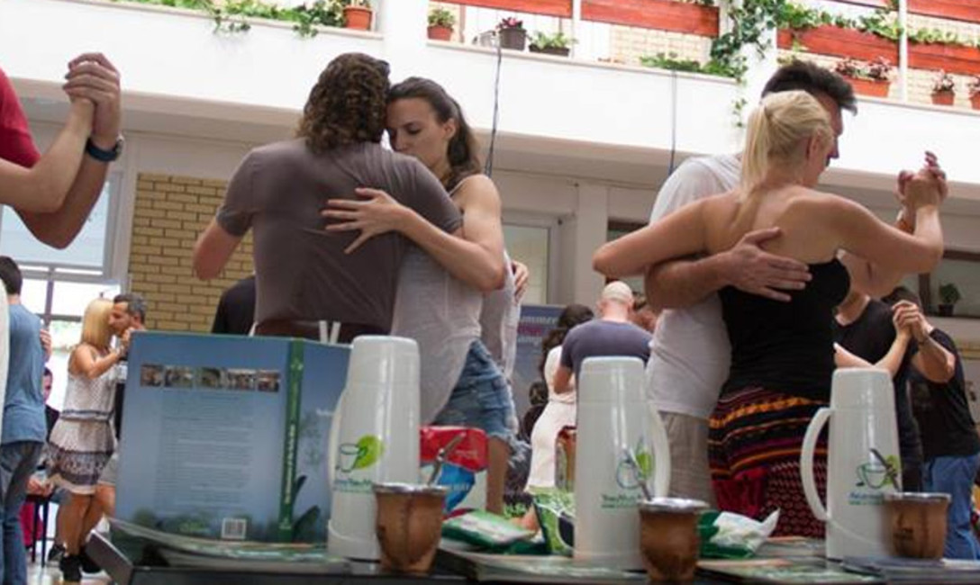 Imagen de Mate, tango y bandoneón en Serbia ?? Imagen de Mate, tango y bandoneón en Serbia ??