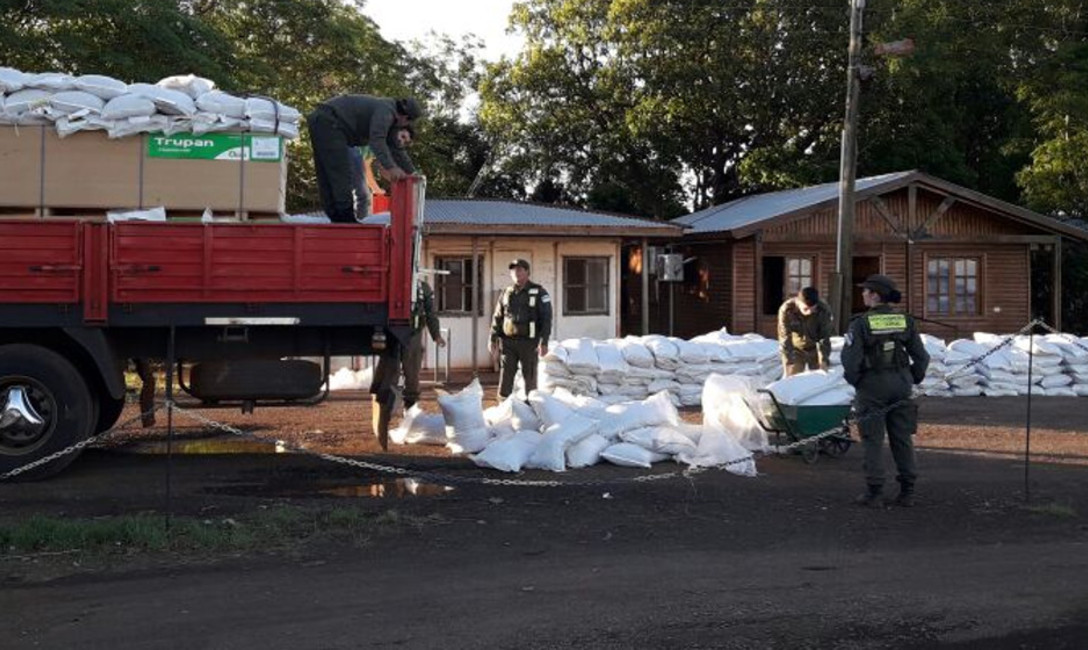 Imagen de Decomiso de m&aacute;s de tres mil kilos sin estampillas en Santo Tom&eacute;