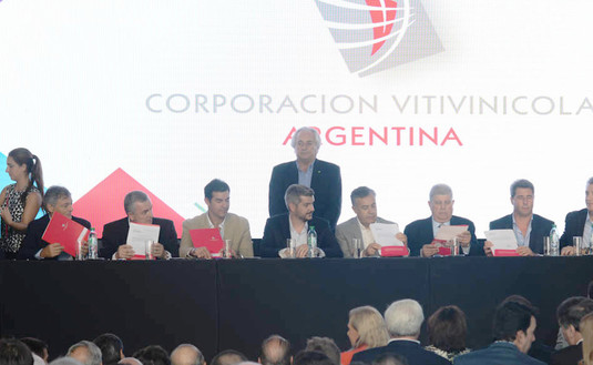 Imagen de  Sellaron acuerdo histórico el  mate y el vino