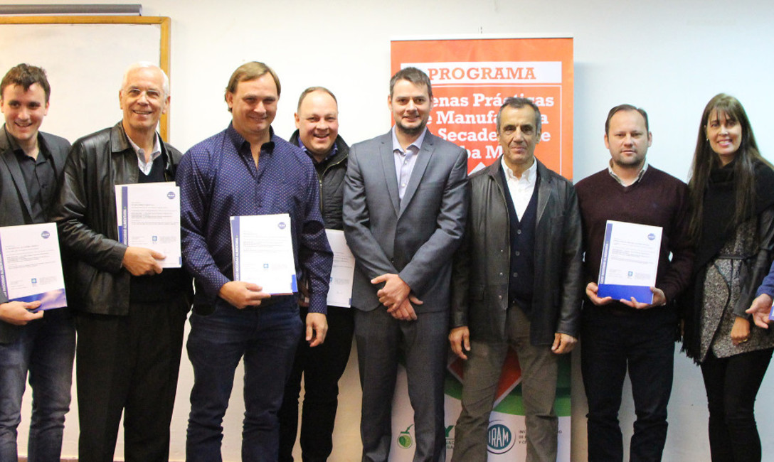 Imagen de Seis secaderos recibieron certificados en BPM Imagen de Seis secaderos recibieron certificados en BPM