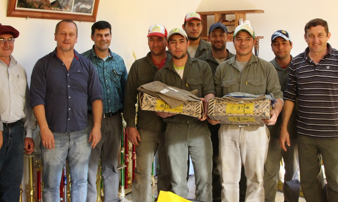 Imagen de Entrega de Indumentaria Imagen de Entrega de Indumentaria