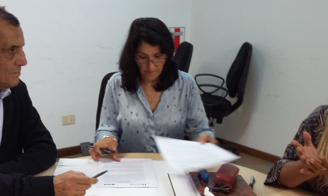 Imagen de Se oficializó acuerdo para capacitar a trabajadores rurales Imagen de Se oficializó acuerdo para capacitar a trabajadores rurales