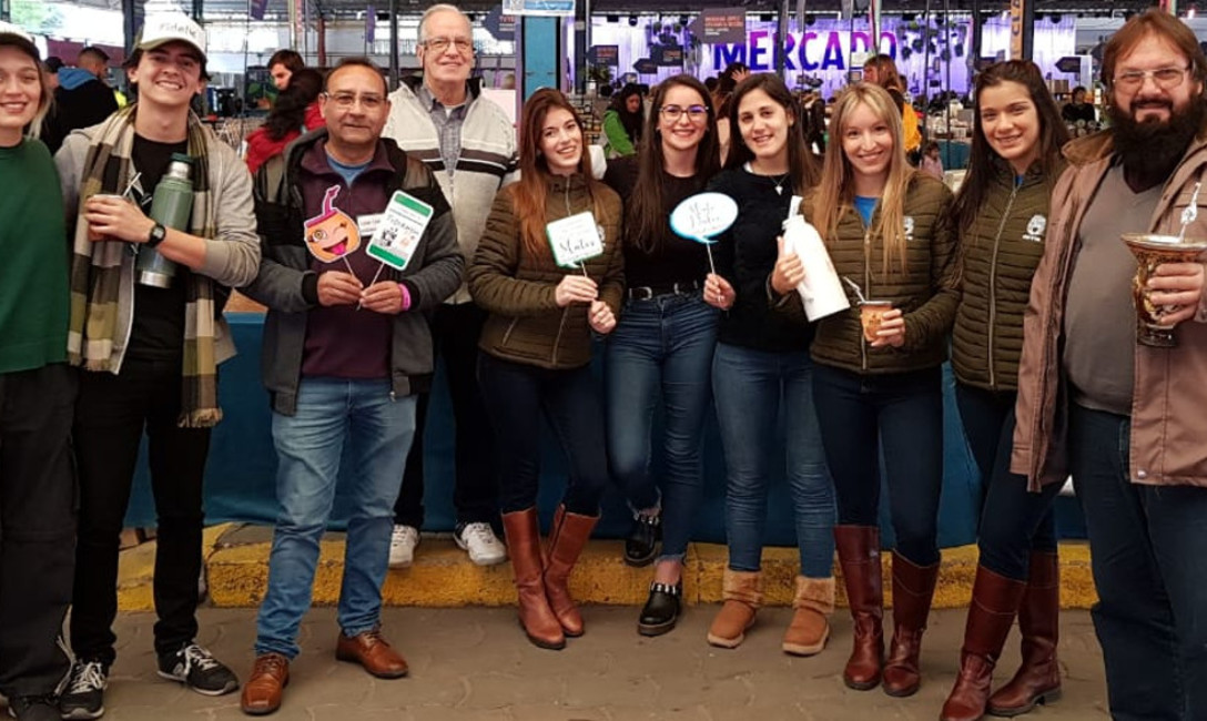 Imagen de Matear 2019 y productores yerbateros en la Feria Masticar