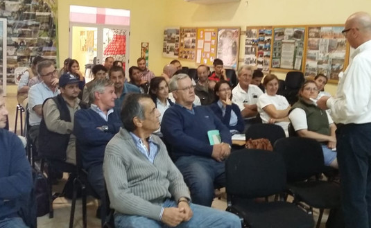 Imagen de Reunión preparatoria para asistencia a productores