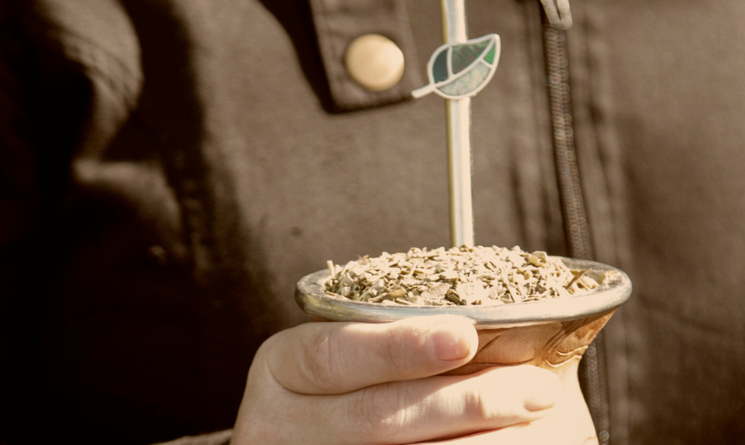 Imagen de NO COMPARTAS EL MATE, LA BOMBILLA Y EL TERMO Imagen de NO COMPARTAS EL MATE, LA BOMBILLA Y EL TERMO