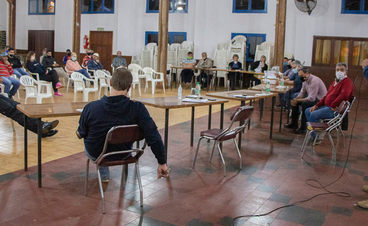 Imagen de Directores del INYM se reunieron con yerbateros del norte misionero