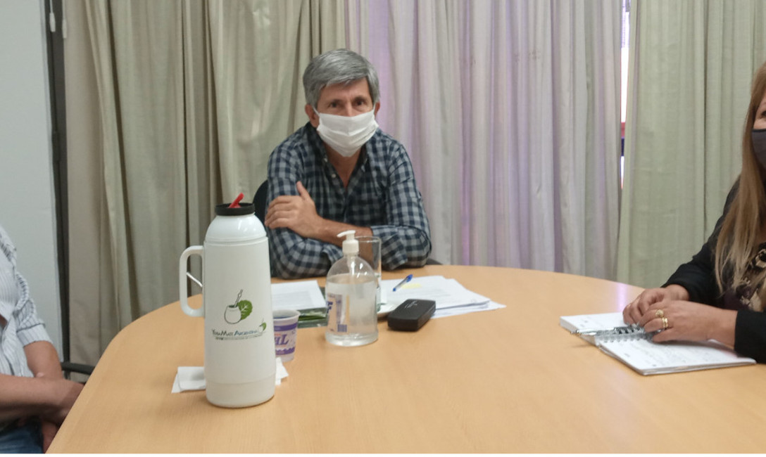 Imagen de Junto al RENATRE evaluamos accionnes para sector de cosecheros Imagen de Junto al RENATRE evaluamos accionnes para sector de cosecheros