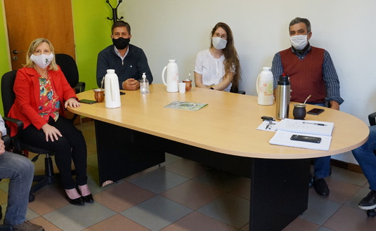 Imagen de Nos reunimos con la Comisión Organizadora de la Fiesta Nacional del Mate