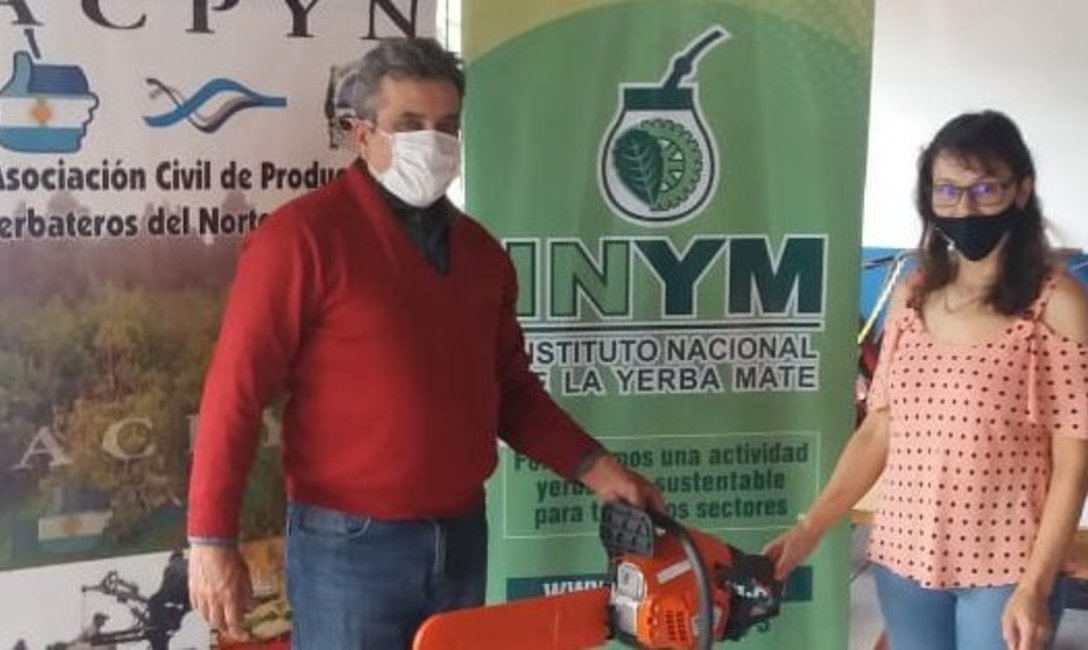 Imagen de Entregamos herramientas en Andresito, Wanda, Jardín y Capioví Imagen de Entregamos herramientas en Andresito, Wanda, Jardín y Capioví