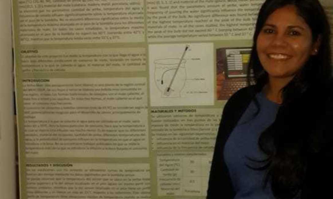 Imagen de Carolina, becada por el INYM, hoy ingeniera qu&iacute;mica dedicada al sector yerbatero