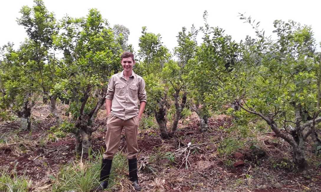 La dedicación y el esmero que demuestra en su estudio se hacer notar también en la chacra ubicada en Paraje Deseado. La dedicación y el esmero que demuestra en su estudio se hacer notar también en la chacra ubicada en Paraje Deseado.