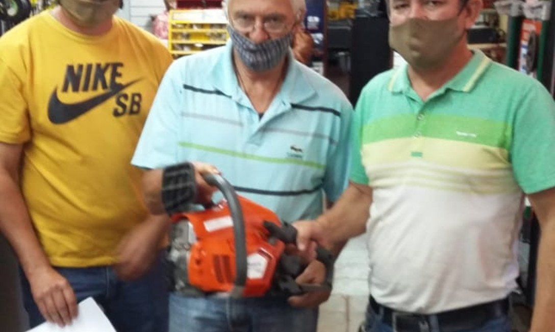 Imagen de Entrega de herramientas en Colonia Guaraní Imagen de Entrega de herramientas en Colonia Guaraní