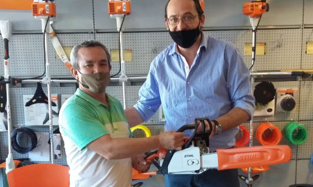 Imagen de Entrega de herramientas en Colonia Guaraní Imagen de Entrega de herramientas en Colonia Guaraní