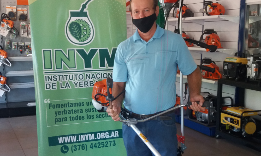 Imagen de Entregamos motoguadañas a productores Imagen de Entregamos motoguadañas a productores