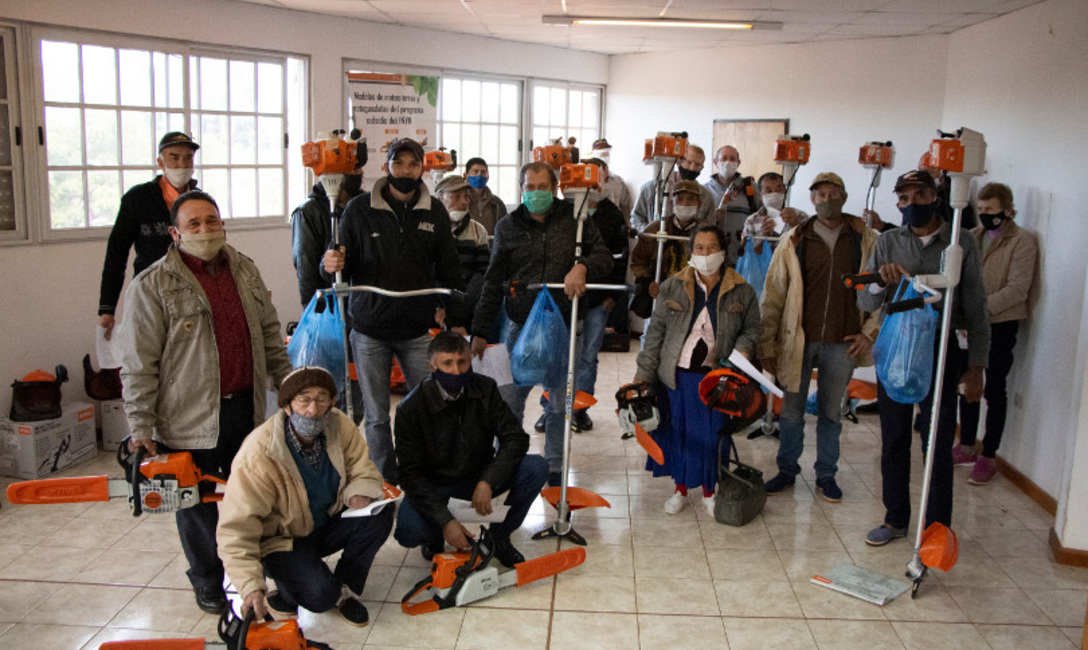 Se entregaron 1336 motoguada&ntilde;as y motosierras y 557 tijeras electr&oacute;nicas.