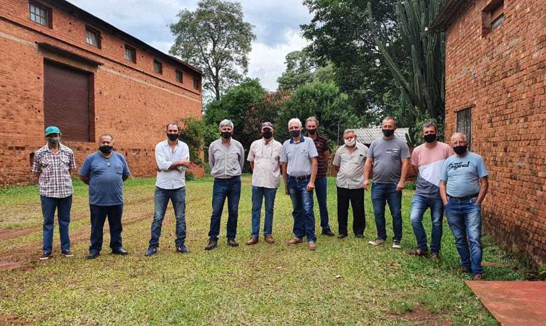 Imagen de Reunión con directivos y socios de las cooperativas CAFICLA y Ruta 40 Imagen de Reunión con directivos y socios de las cooperativas CAFICLA y Ruta 40