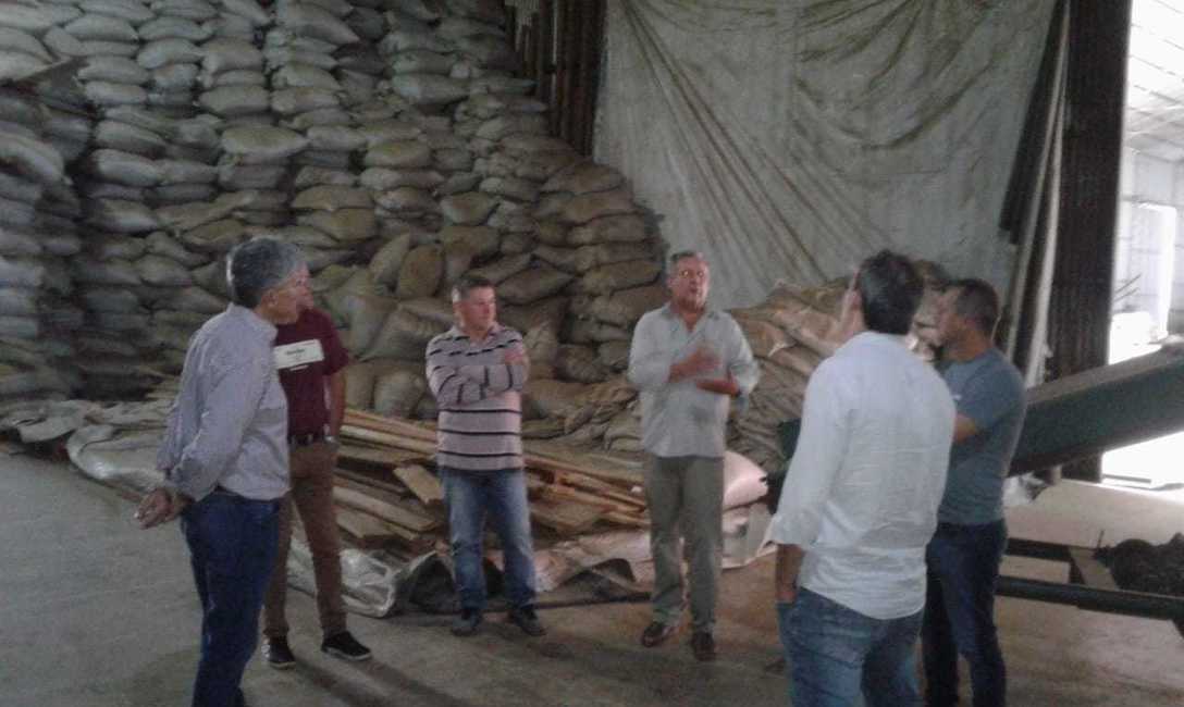 Imagen de Reunión con directivos y socios de las cooperativas CAFICLA y Ruta 40 Imagen de Reunión con directivos y socios de las cooperativas CAFICLA y Ruta 40