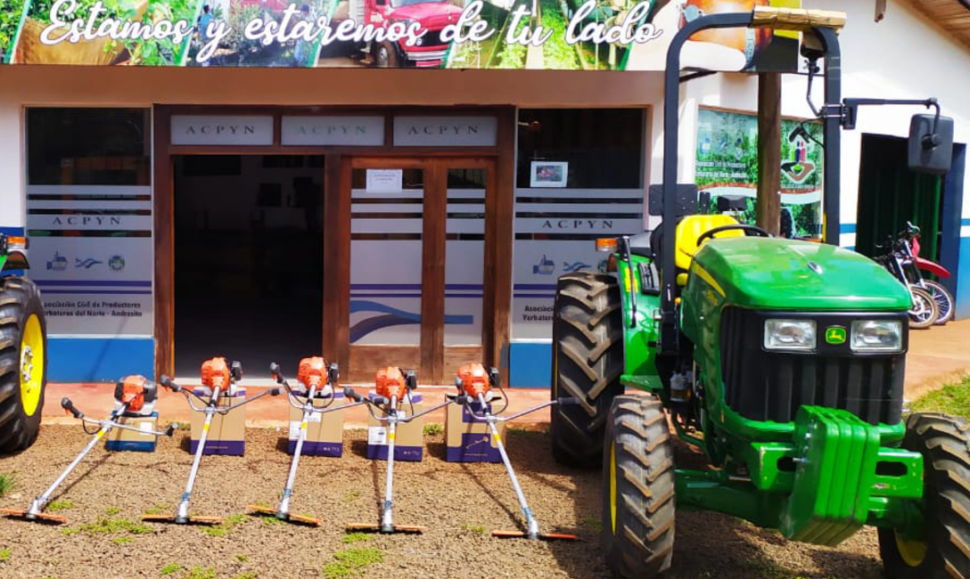 Imagen de Entregamos motoguadañas a productores de Comandante Andresito Imagen de Entregamos motoguadañas a productores de Comandante Andresito