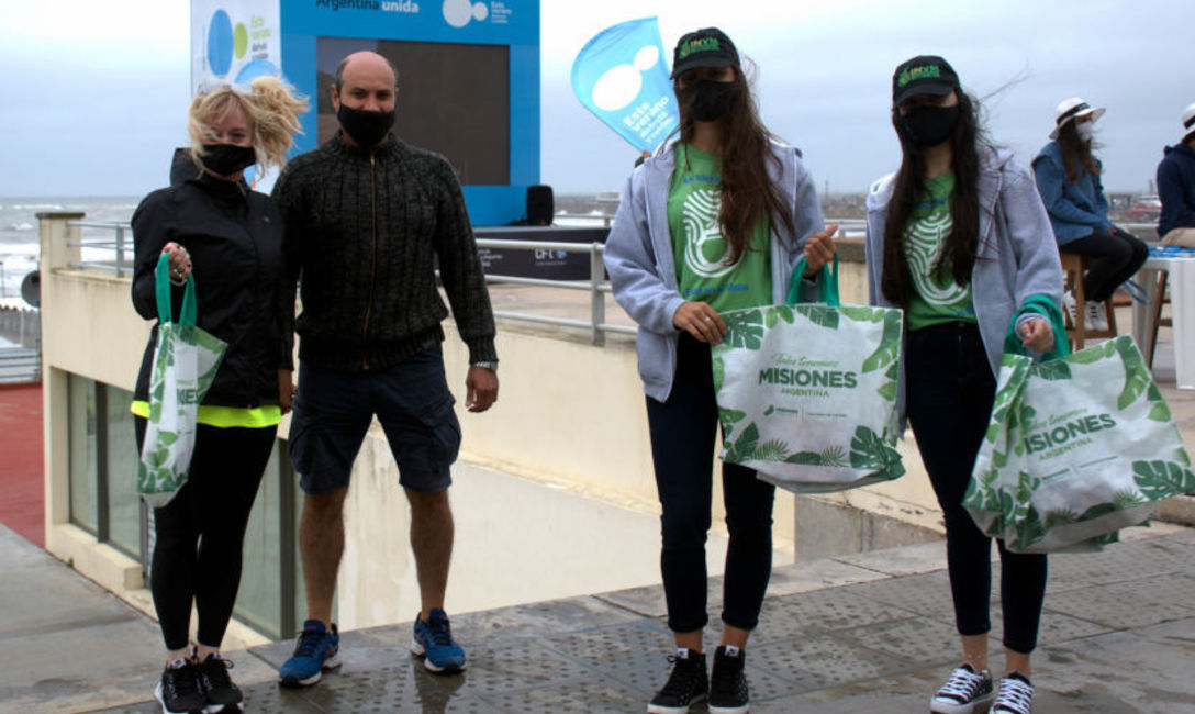 Imagen de Promoción de yerba mate en Mar del Plata Imagen de Promoción de yerba mate en Mar del Plata