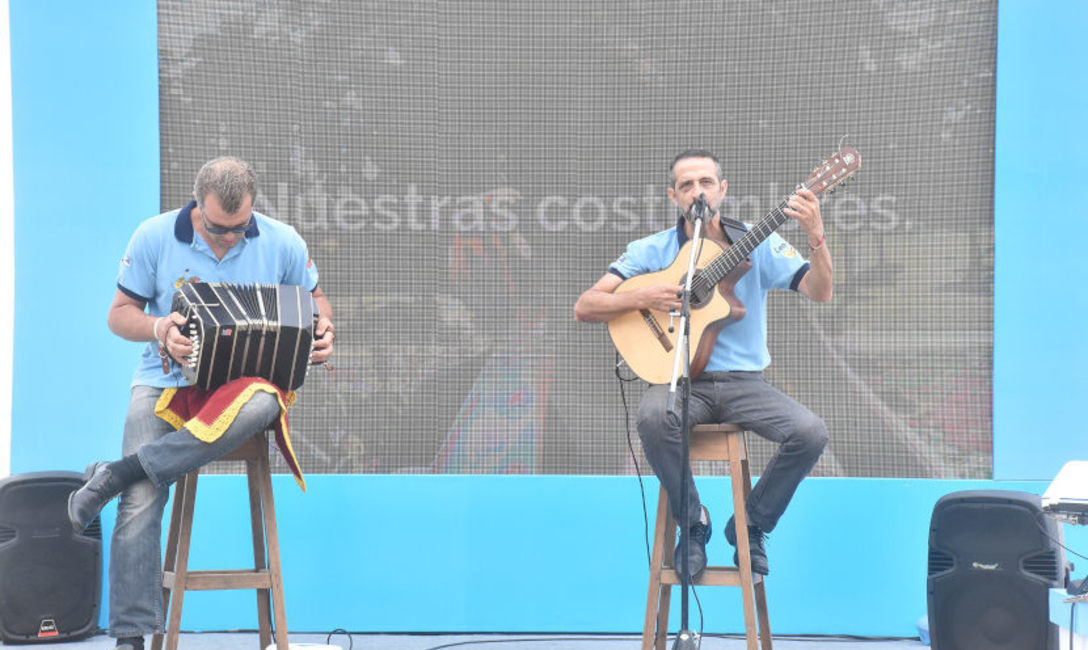Imagen de Promoción de yerba mate en Mar del Plata Imagen de Promoción de yerba mate en Mar del Plata