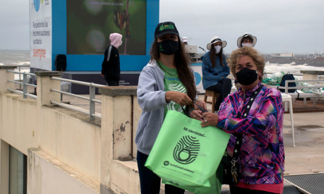 Imagen de Promoción de yerba mate en Mar del Plata Imagen de Promoción de yerba mate en Mar del Plata