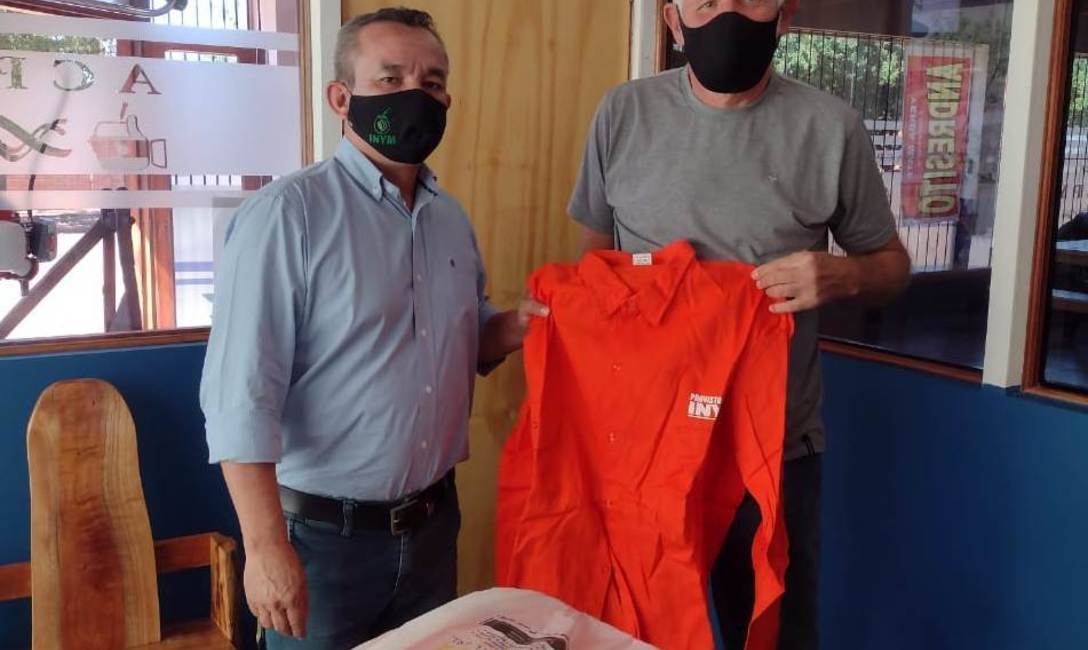 Imagen de Nueva entrega de indumentaria para cosecheros