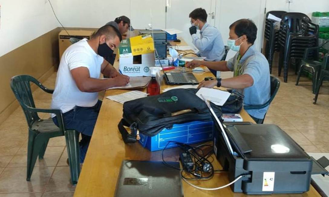 Imagen de En San Pedro, cien colonos se inscribieron en el Registro de Productores y Yerbales