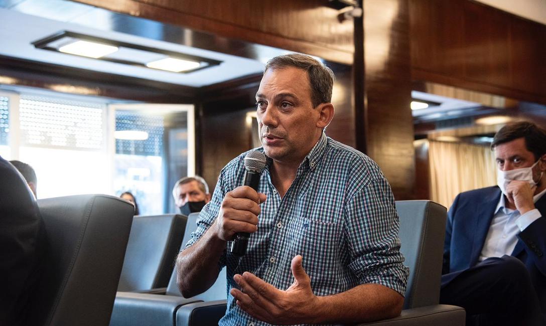 "Valoramos la convocatoria de Nación para definir juntos cómo logramos un crecimiento económico equitativo para todos", ponderó Jonás Petterson, director por la Producción en el INYM. "Valoramos la convocatoria de Nación para definir juntos cómo logramos un crecimiento económico equitativo para todos", ponderó Jonás Petterson, director por la Producción en el INYM.