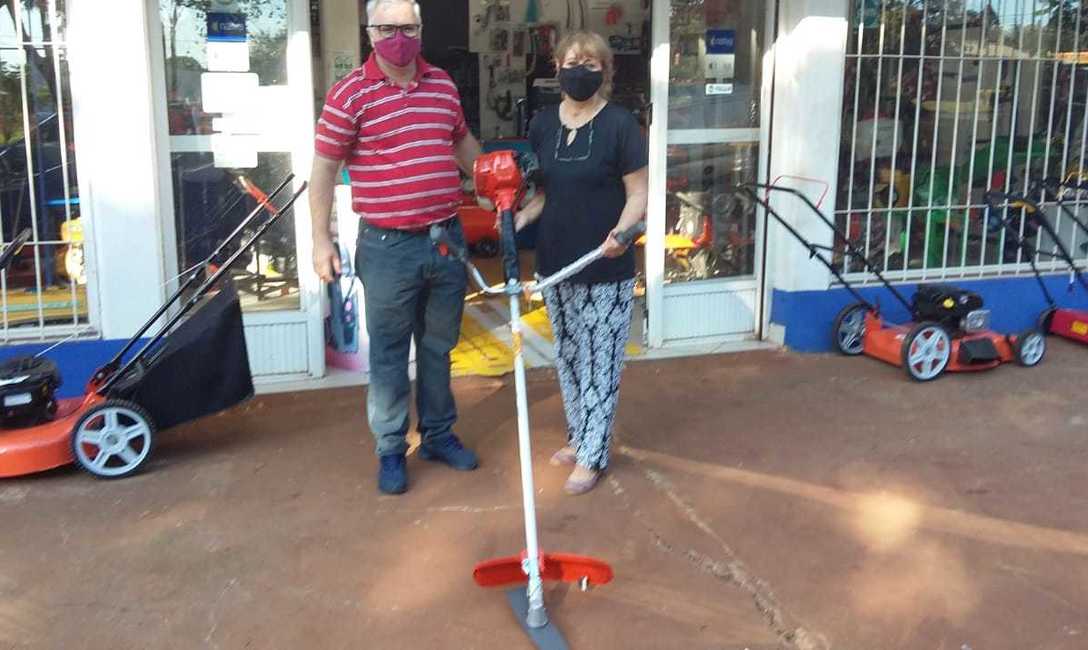 Imagen de Motoguada&ntilde;as y tijeras electr&oacute;nicas para yerbales de la zona sur