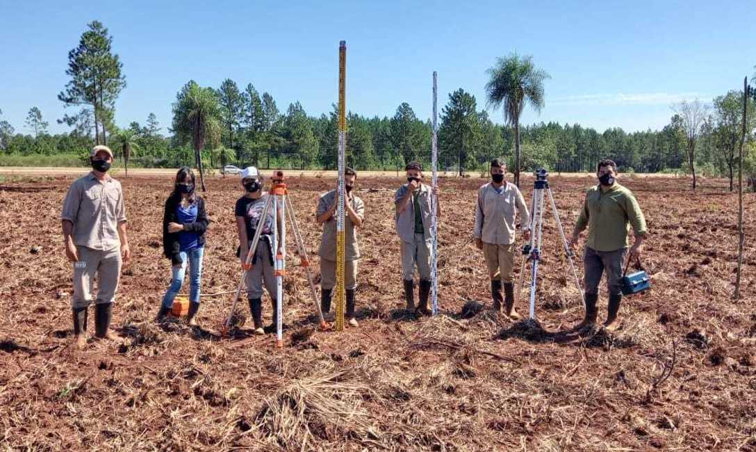 Trabajo en equipo: alumnos de la IEA Loreto, Misiones.