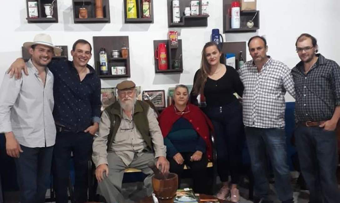 En familia,Celia juntos a sus hijos y amigos En familia,Celia juntos a sus hijos y amigos