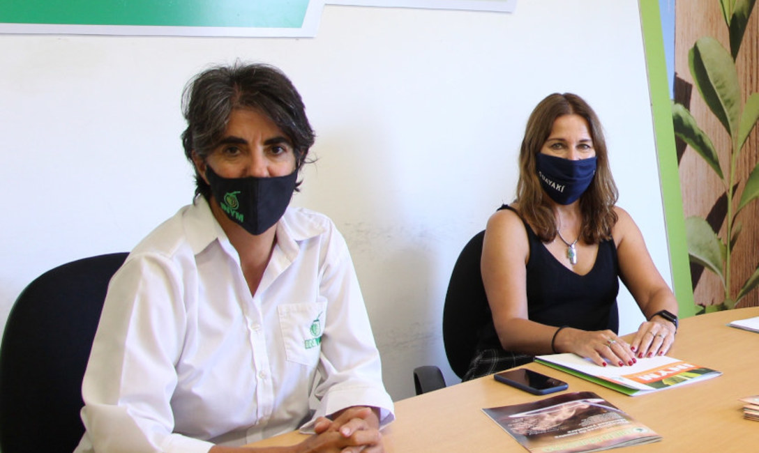 Veronica Scalerandi, del Area Tecnica del INYM junto a Fabiana Pose de la Fundación. Veronica Scalerandi, del Area Tecnica del INYM junto a Fabiana Pose de la Fundación.