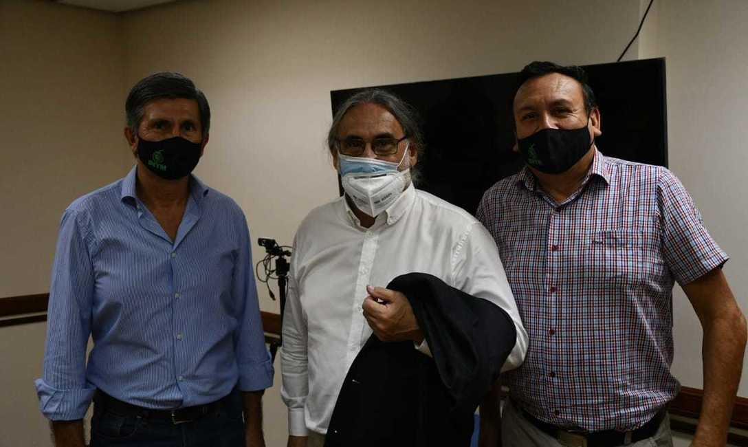 El vice presidente del INYM, Ricardo Maciel, también presente en la reunión interinstitucional, en el Ministerio del Agro y la Producción de Misiones. El vice presidente del INYM, Ricardo Maciel, también presente en la reunión interinstitucional, en el Ministerio del Agro y la Producción de Misiones.