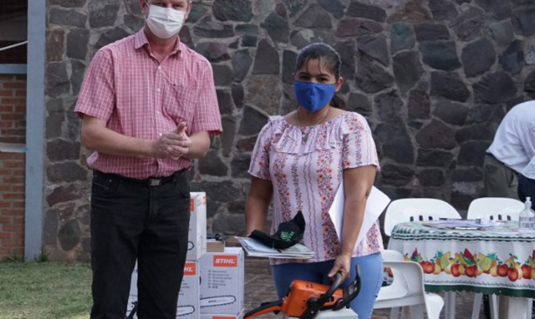 Imagen de M&aacute;s herramientas para peque&ntilde;os productores de Campo Viera y Dos de Mayo