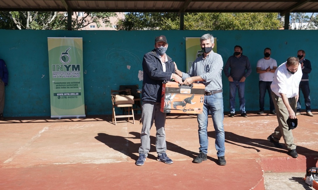 Imagen de Entregamos herramientas en San Pedro