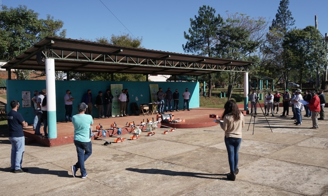 Imagen de Entregamos herramientas en San Pedro