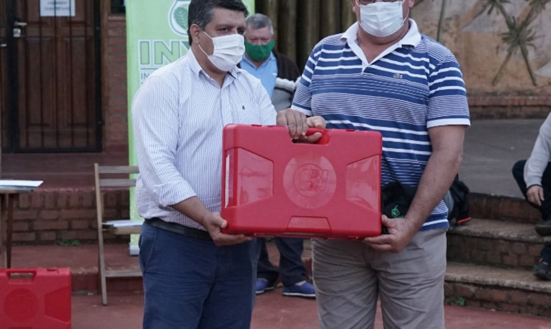 Imagen de Productores de Arist&oacute;bulo del Valle recibieron herramientas