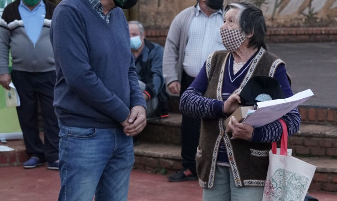 Imagen de Productores de Arist&oacute;bulo del Valle recibieron herramientas