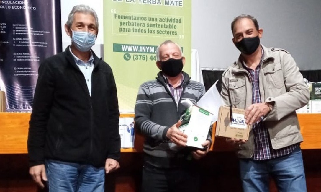 Imagen de Jornada de entrega de herramientas en Jard&iacute;n Am&eacute;rica, Ober&aacute; y 25 de Mayo