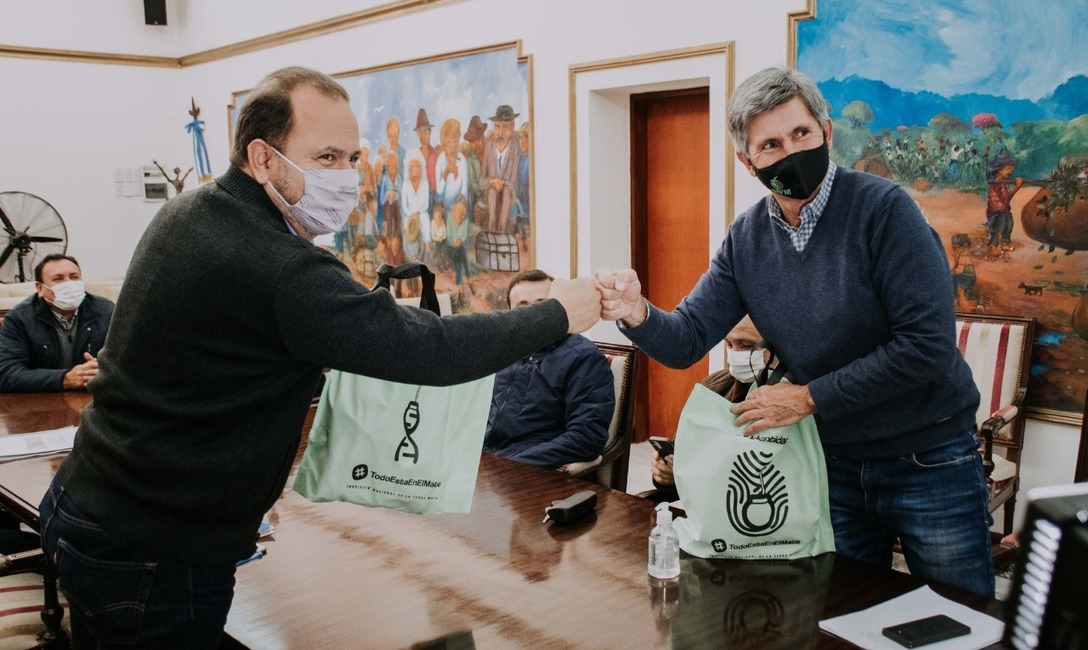 Imagen de Reunión con el Secretario de Agricultura de la Nación, Jorge Solmi Imagen de Reunión con el Secretario de Agricultura de la Nación, Jorge Solmi