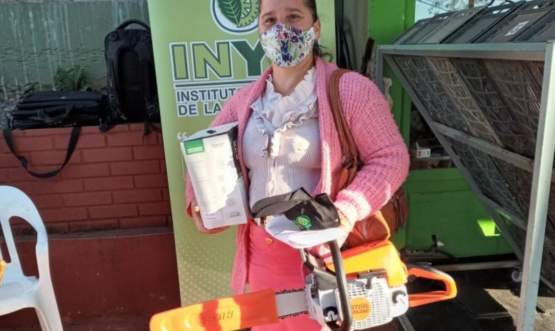 Imagen de Registro de yerbales y entrega de herramientas en distintas localidades