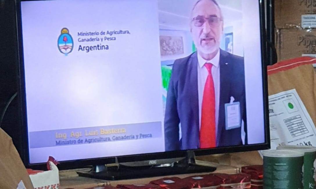 Imagen de Con el apoyo de Nación, se oficializó el primer envío de yerba mate a la India Imagen de Con el apoyo de Nación, se oficializó el primer envío de yerba mate a la India