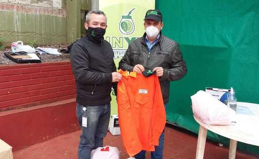 Imagen de Nueva entrega de herramientas e indumentaria en Dos de Mayo