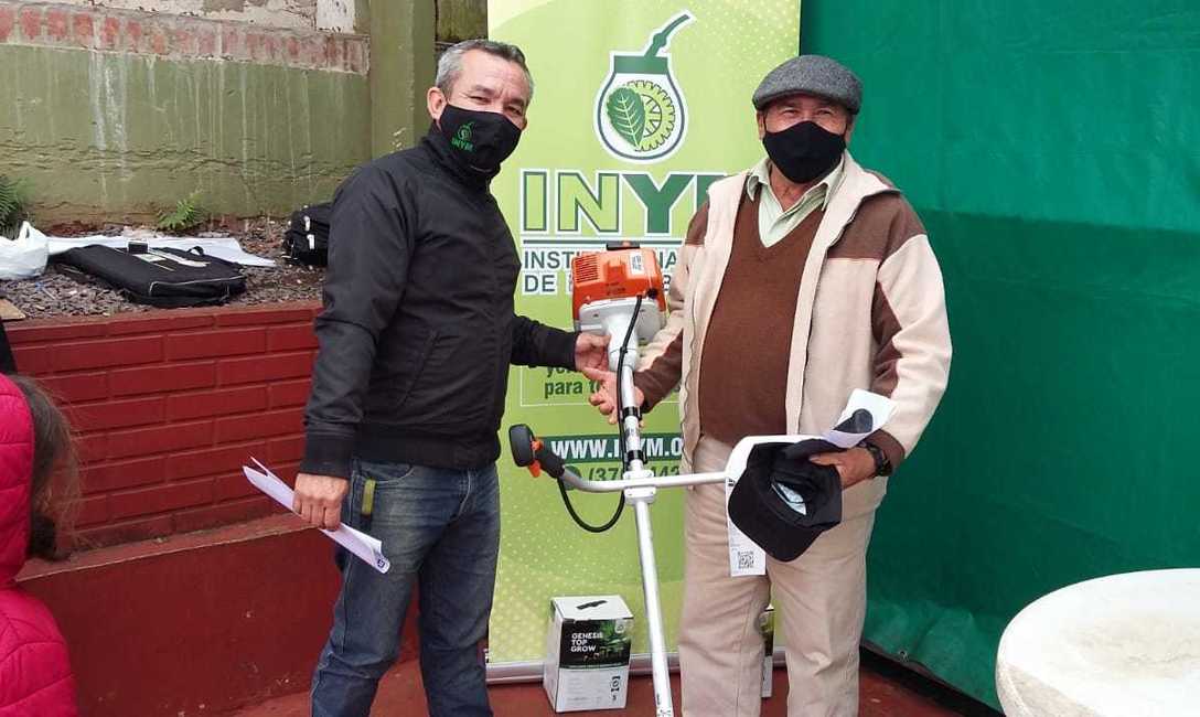 Imagen de Nueva entrega de herramientas e indumentaria en Dos de Mayo