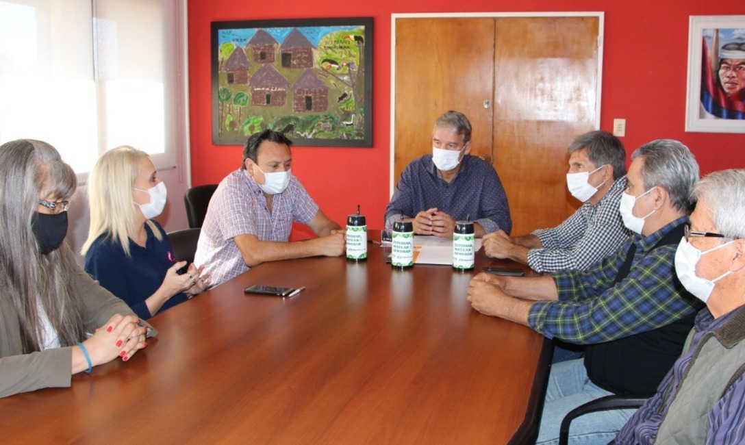 Tambi&eacute;n estuvieron Graciela B&aacute;ez, gerente del INYM; Cielo Linares, subsecretaria de Educaci&oacute;n y Nelson Dalcolmo, director por la Producci&oacute;n en el INYM.