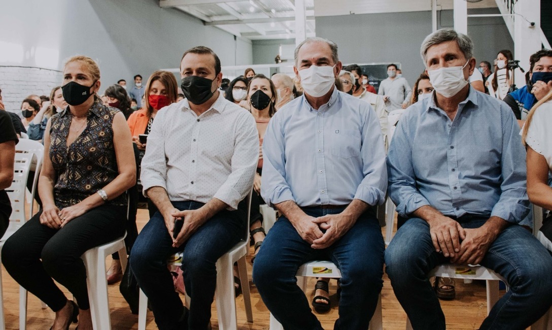 El gobernador Herrera Ahuad, el intendente Stelatto y el presidente del INYM compartieron la apertura del nuevo espacio cultural. El gobernador Herrera Ahuad, el intendente Stelatto y el presidente del INYM compartieron la apertura del nuevo espacio cultural.