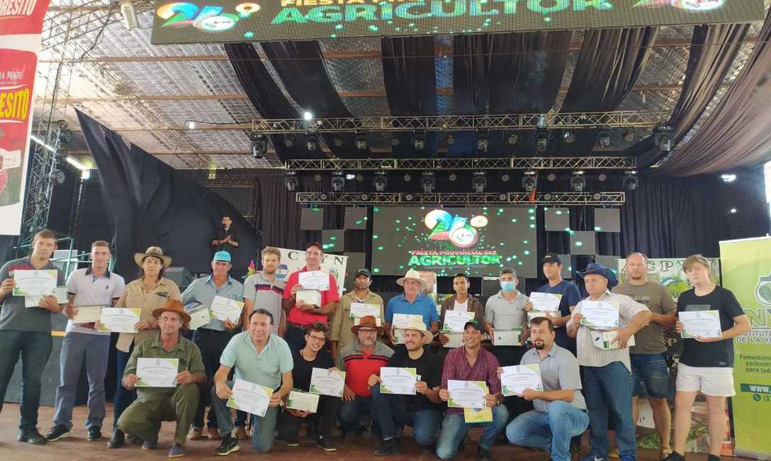 Imagen de Homenaje y reivindicación al Tractorazo y a quienes trabajan la tierra Imagen de Homenaje y reivindicación al Tractorazo y a quienes trabajan la tierra