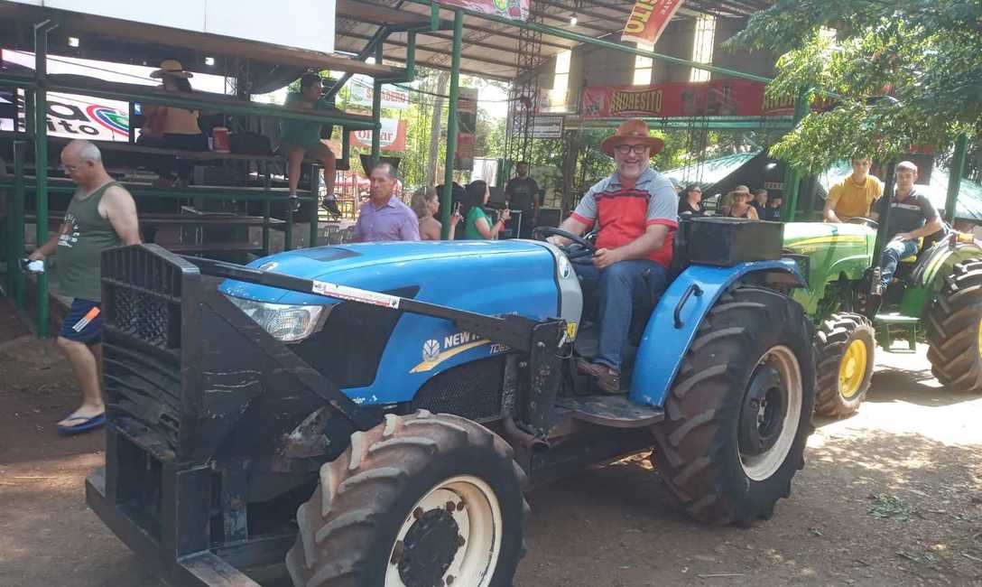 Imagen de Homenaje y reivindicación al Tractorazo y a quienes trabajan la tierra Imagen de Homenaje y reivindicación al Tractorazo y a quienes trabajan la tierra